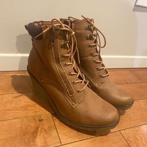 Chelsee girl boots